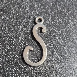 925 Sterling Silver Alphabet Letter 'S' Necklace Pendant